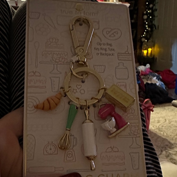 Gold Charm Keychain for bakers butter included NEW - Picture 2 of 3